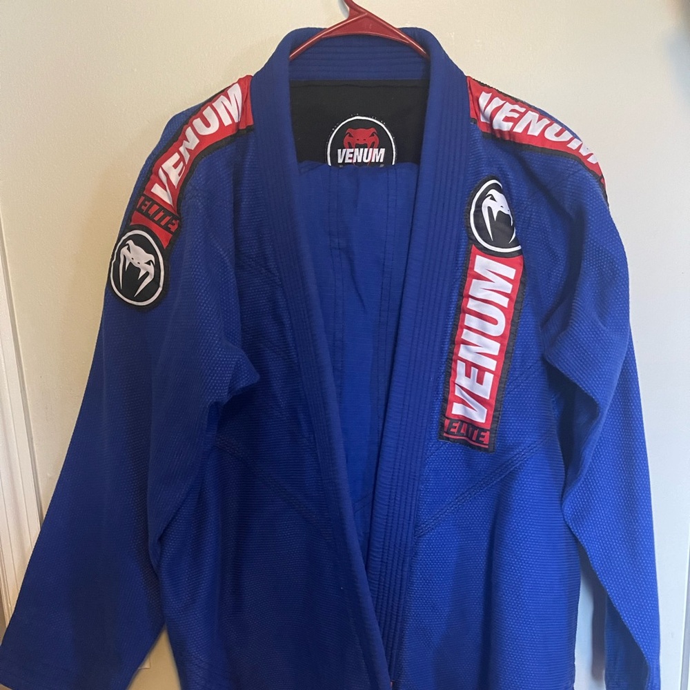 Venum Elite Brazilian Jiu Jitsu Gi Great Condition Size A4